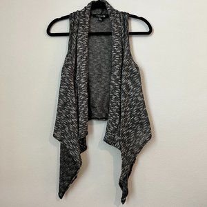 Forever 21 Black and White Sleeveless Draped Open Front Cardigan Vest